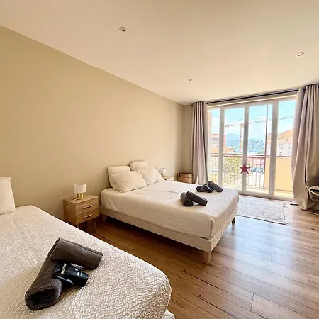 Casamea - T3, Clim, Parking, Centre Apartamento